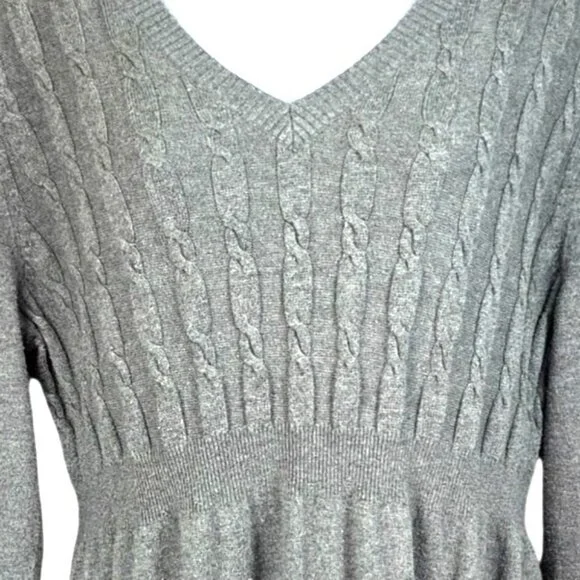 Liz Lange Maternity For Target Gray Cable Knit V-Neck Sweater XXL - Picture 3 of 6